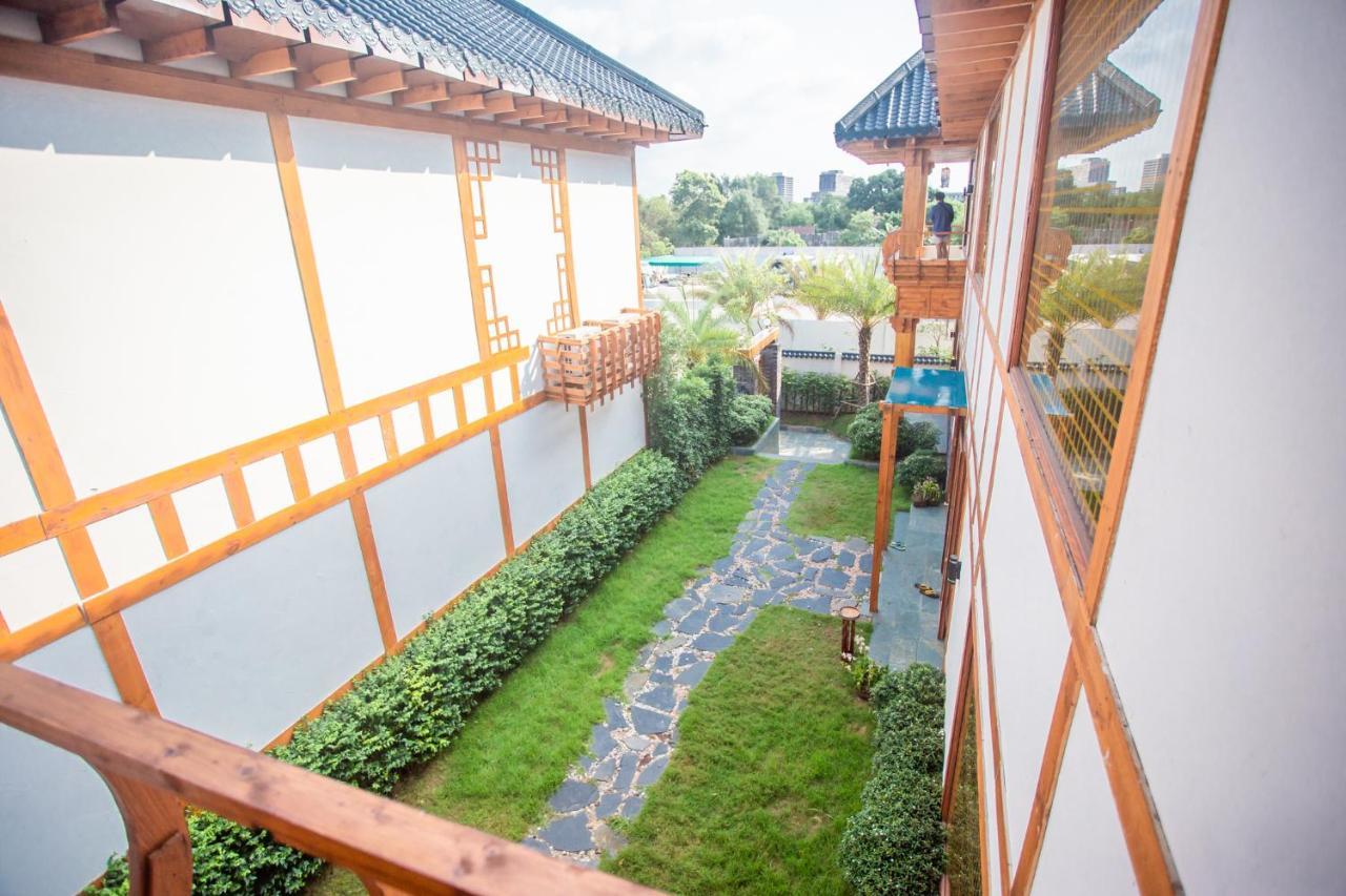 Amazing Pool By Korea Style