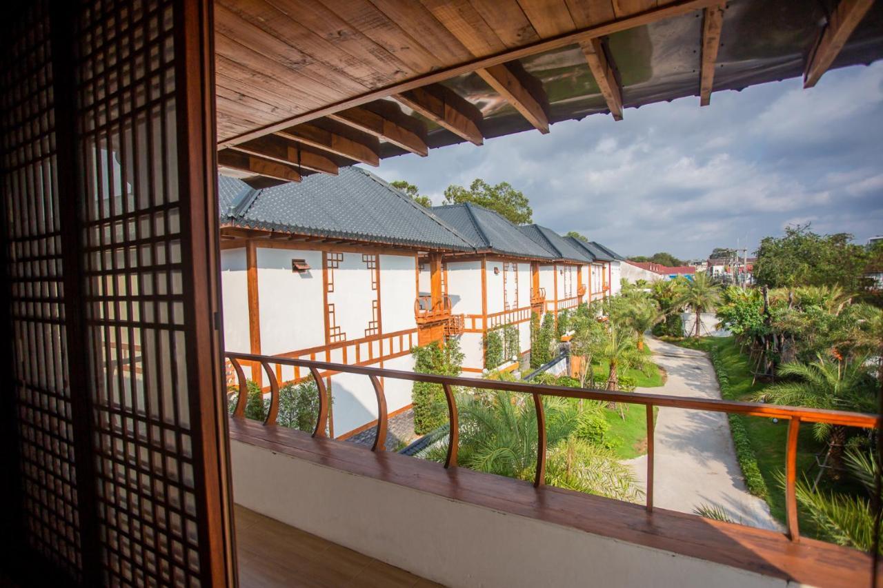 Amazing Pool By Korea Style Villa Pattaya